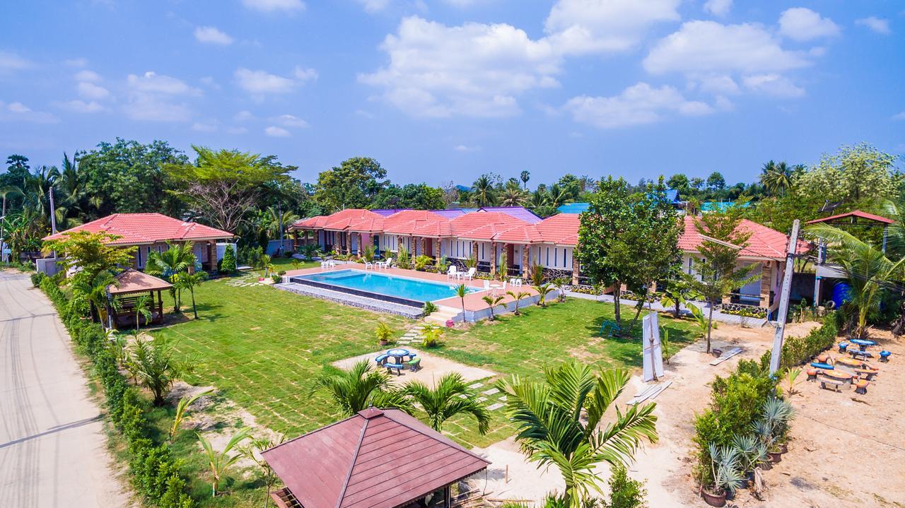 Diane Hotel Phetchaburi Luaran gambar