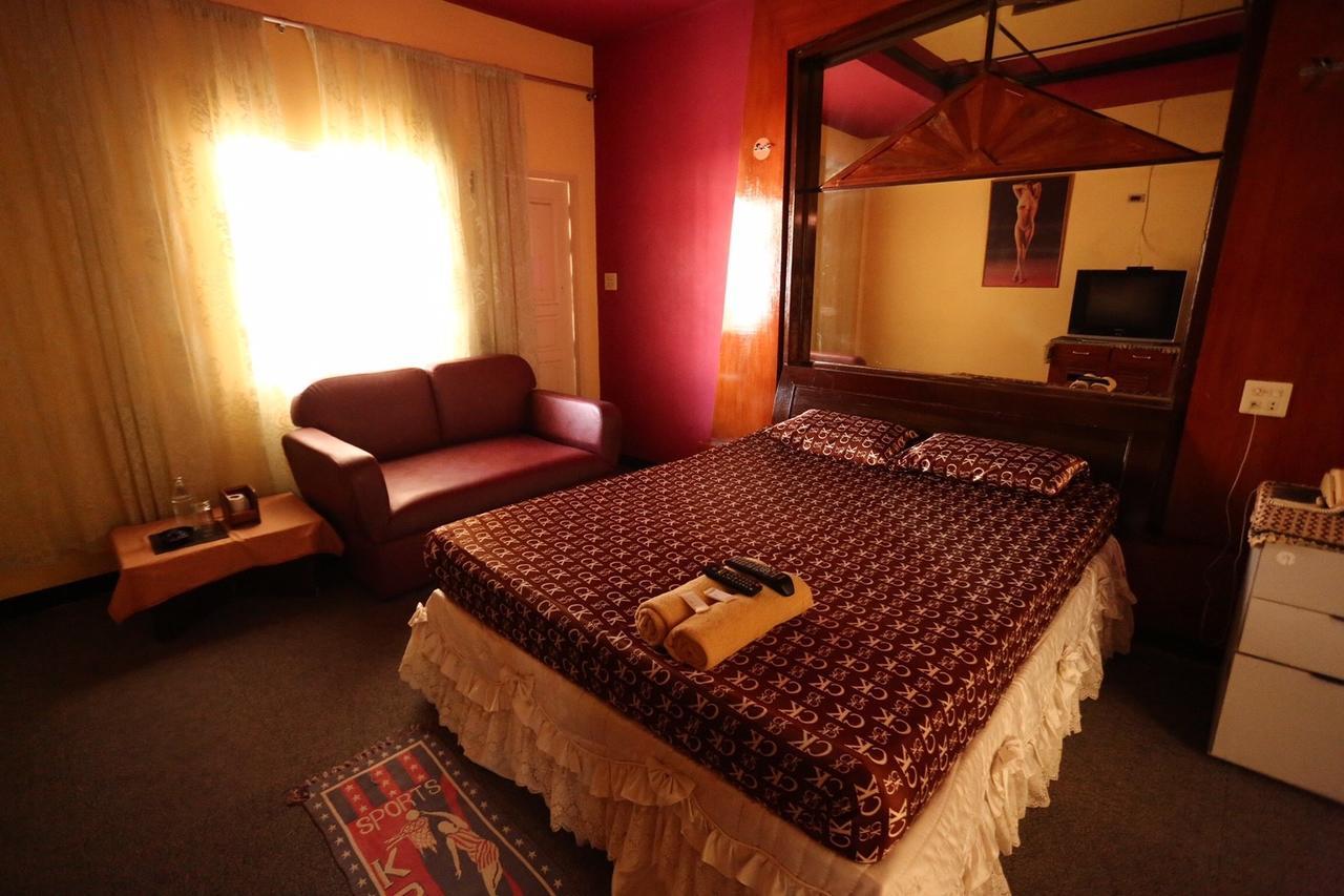 Diane Hotel Phetchaburi Luaran gambar