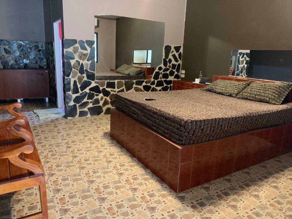 Diane Hotel Phetchaburi Luaran gambar
